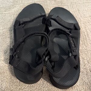 Women’s TEVA platforms